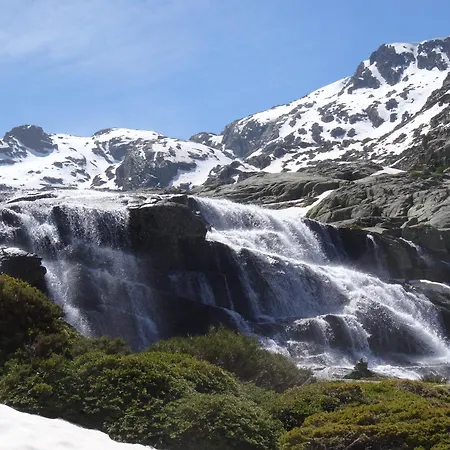 El Embalse Alpesi faház