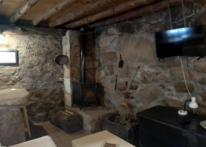 木屋 El Embalse Los Loros